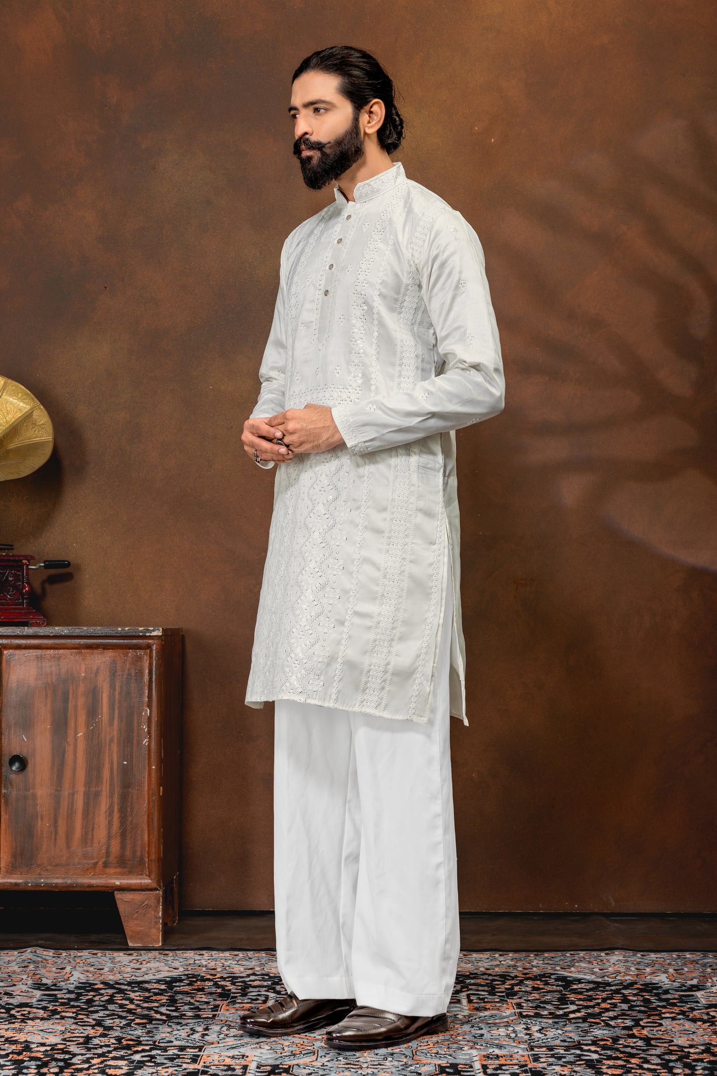 Royal Ivory Embroidered Men’s Kurta Pajama Set